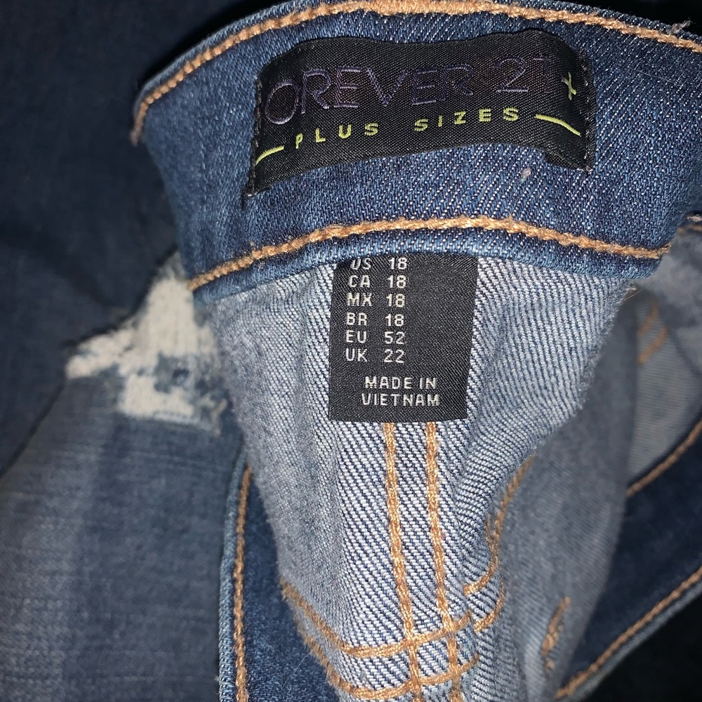 Size 18 ripped jeans never worn